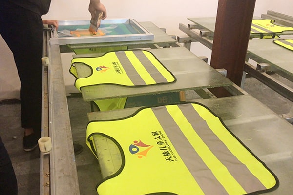 Odbijowy nadruk tkaniny