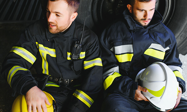 Flame retardant reflective fabric