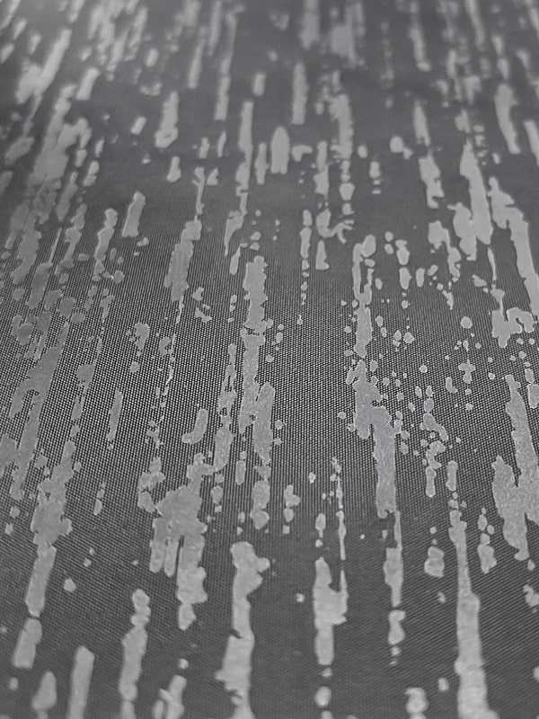 tissu réfléchissant imprimé arc-en-ciel de lignes irrégulières