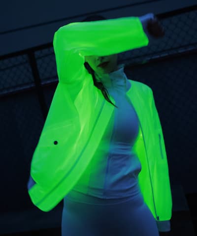 Lueur lumineuse dans le noir