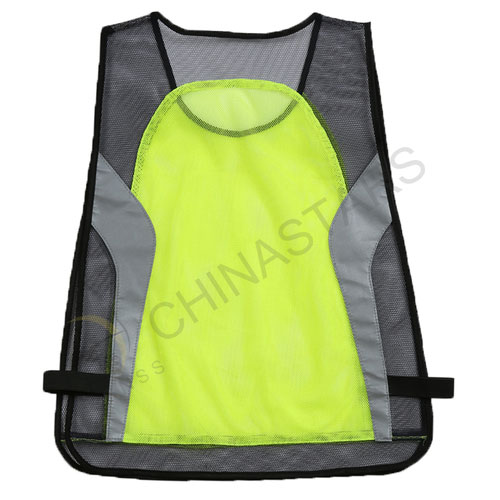 Ropa deportiva de malla reflectante para motociclista.