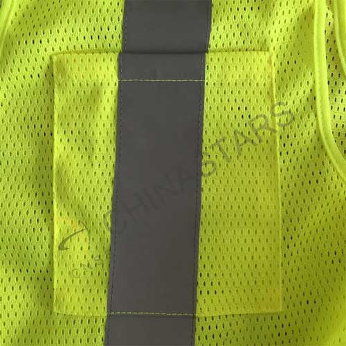 Mesh reflective safety vest with with zipper closure