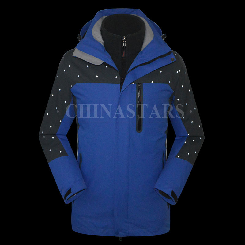 Reflective fabric with cross pattern for outdoor clothing
