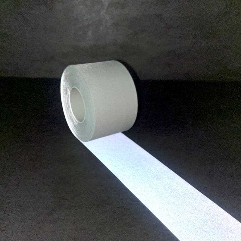 srebrna, jednostronna taśma odblaskowa ze spandexu