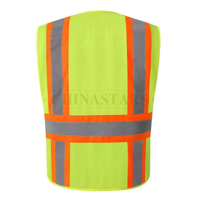 High visibilty reflective vest with pockets