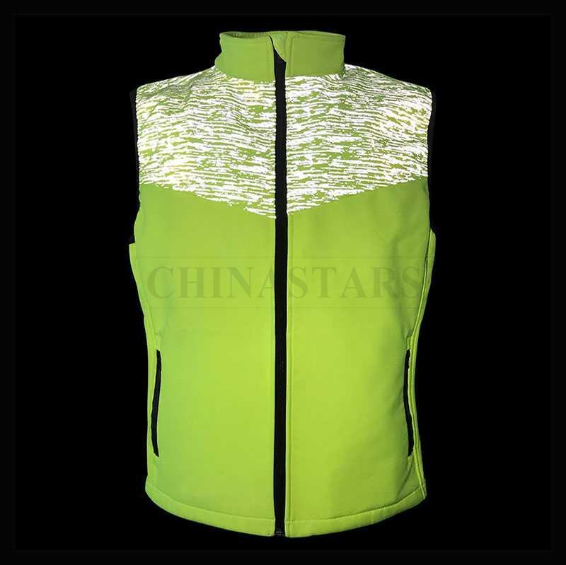 running high visibility vest with zipper closure