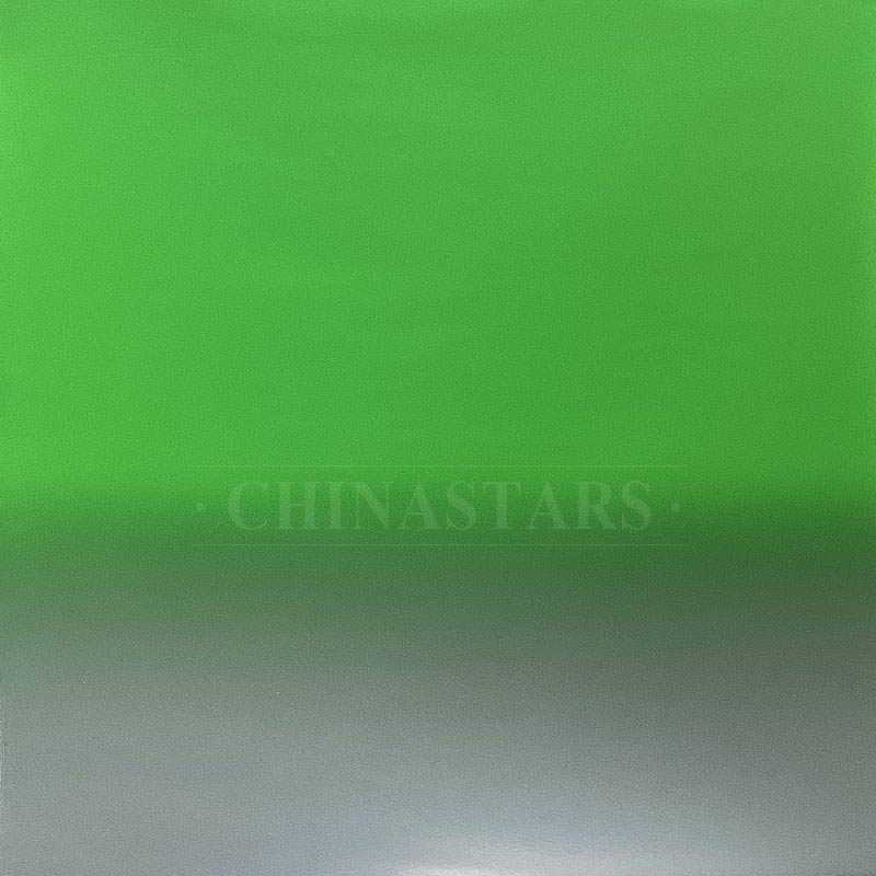 Reflektierender Stoff mit grauem und grünem Farbverlauf