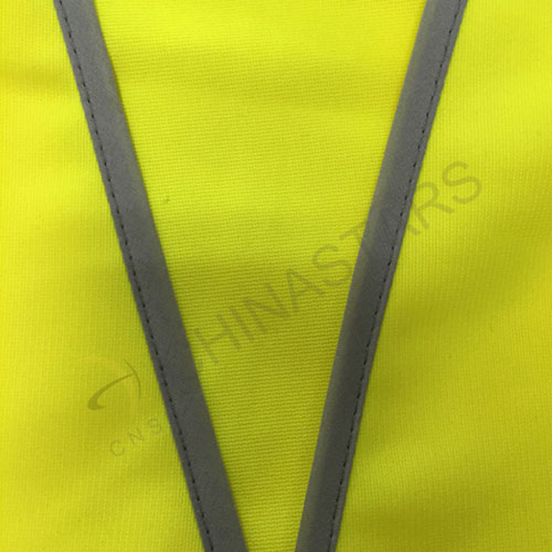 Reflective safety vest with reflective edgings