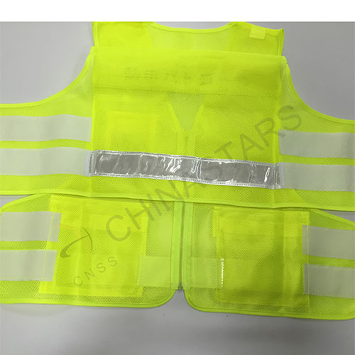 Multi pockets safety vest with prismatic tape