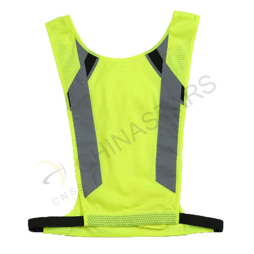 Mesh reflective fashion vest for runners