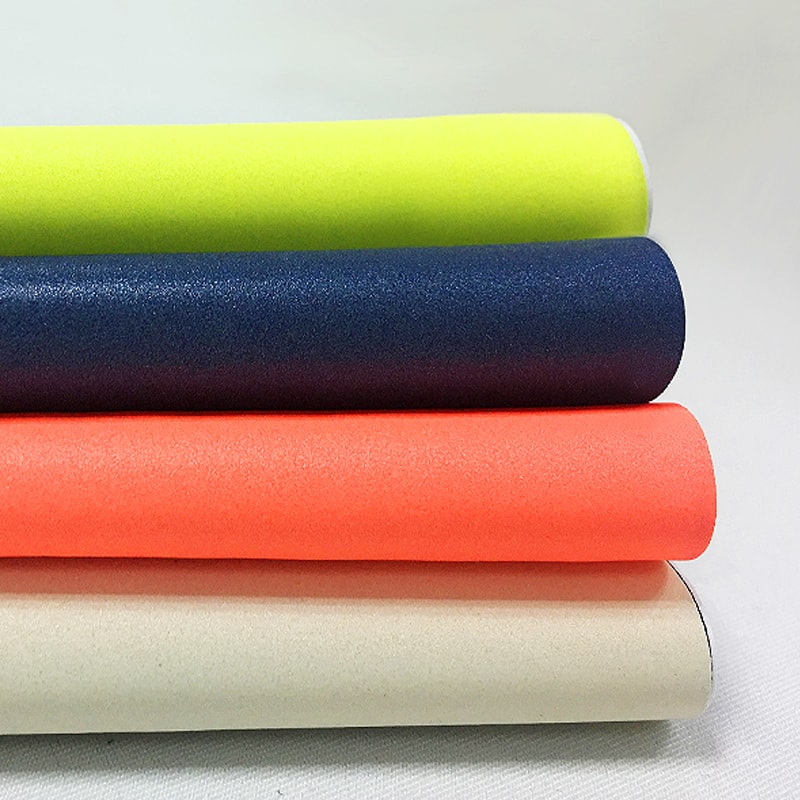 Color reflective fabric