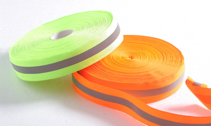 Reflective ribbon