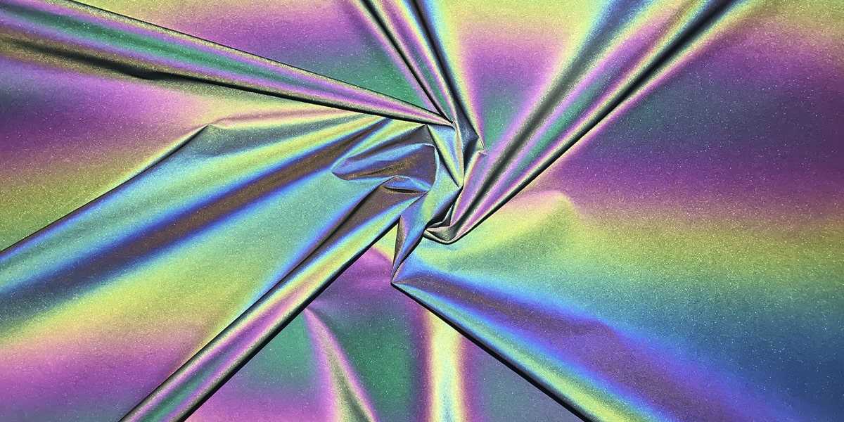 Reflective Iridescent Fabric is the trend of nighttime collocation