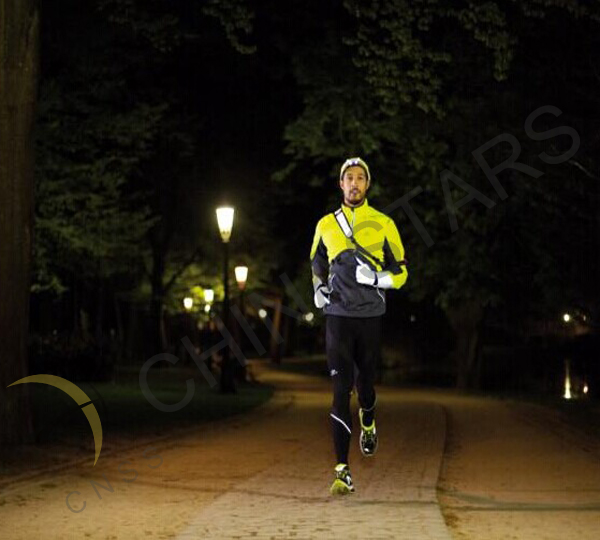 Reflective clothing for winter running