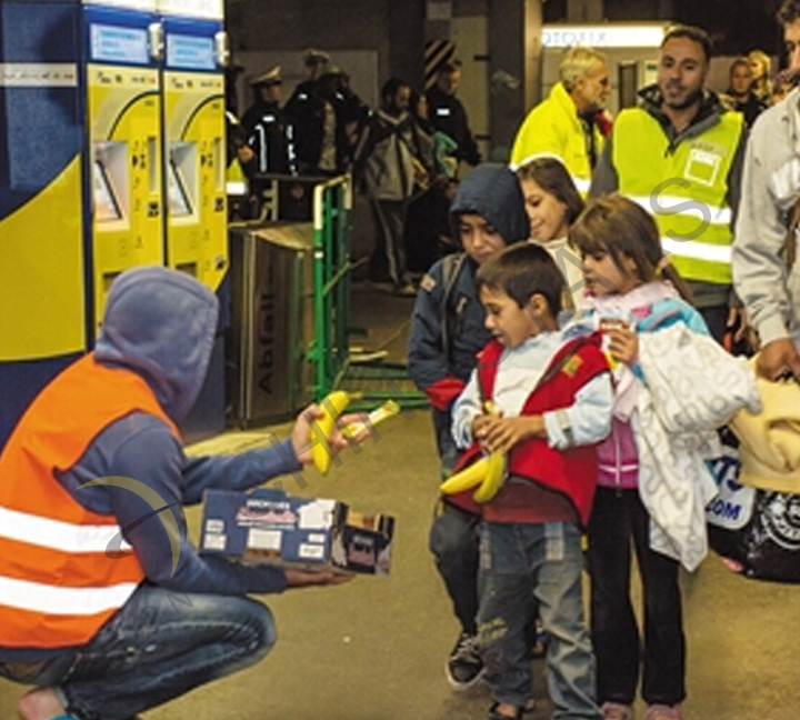 Safety clothing for volunteers and refugee