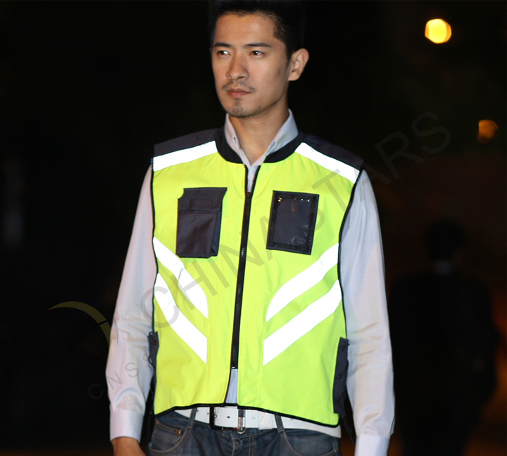 Relaxed and comfortable riding reflective clothing