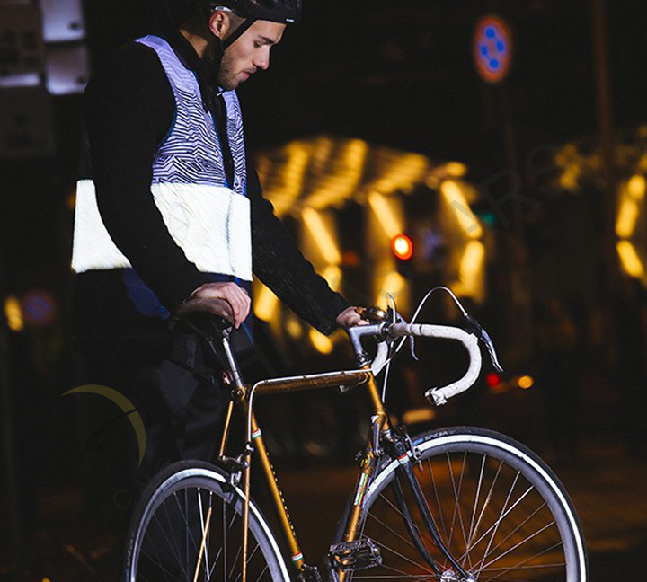 Stay safe in summer with reflective vest