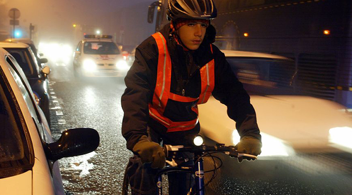 Paralyzed Cyclist Calls for wearing safety clothing when cycling