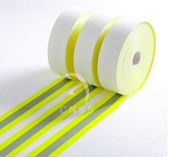 Reflective fabric for outdoor