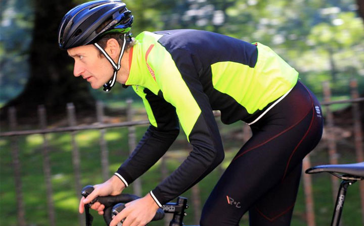Cycling jacket with fashion and practical