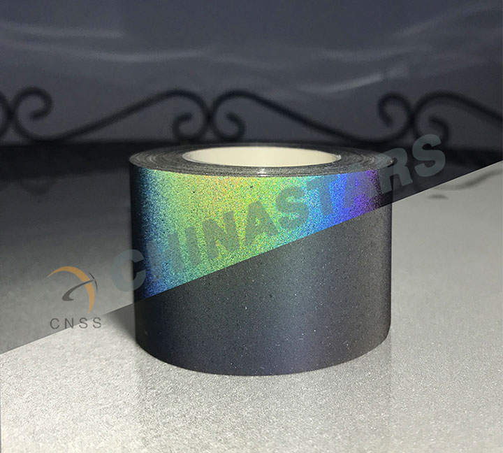 Use reflective transfer film to make the slogans of clothing