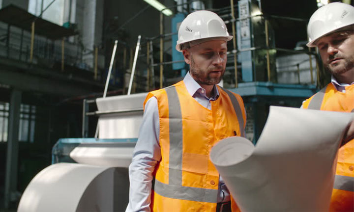 How to Ensure Outdoor Worker Visibility
