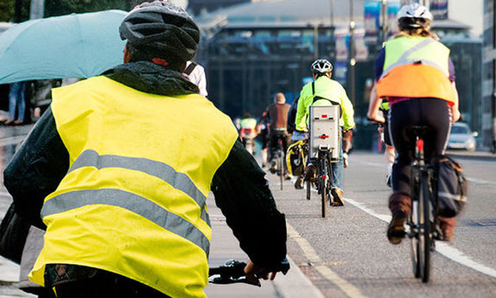 Safety tips for cyclists