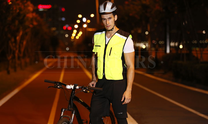 4 mistakes to avoid when riding a bike after dark