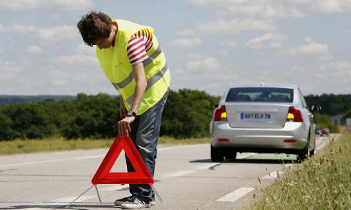 Reflective vests for cars: obligation and penalties