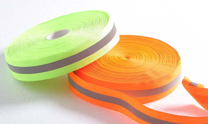 Reflective ribbon tape